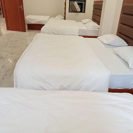Hotel Kaushik Palace Haridwār Extérieur photo