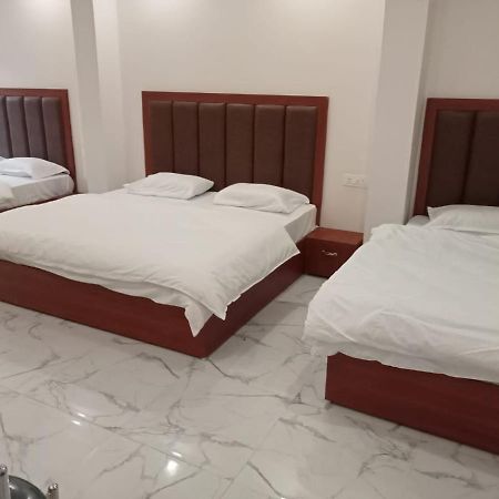 Hotel Kaushik Palace Haridwār Extérieur photo